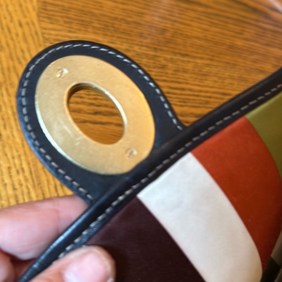 Legacy crossbody Black. Signature c canvas and leather - Picture 7 of 11